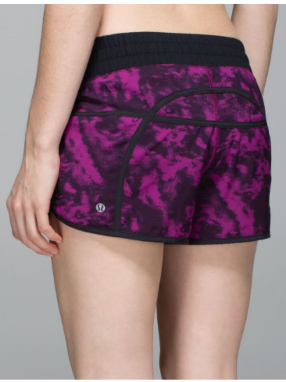 Lululemon Tracker Short III in the Breezie Regal Plum Black print; EUC; Size 12 - Picture 5 of 11